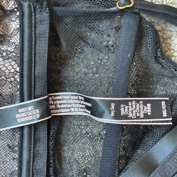 Victoria's Secret Black and Pink Chemise - Picture 8 of 8